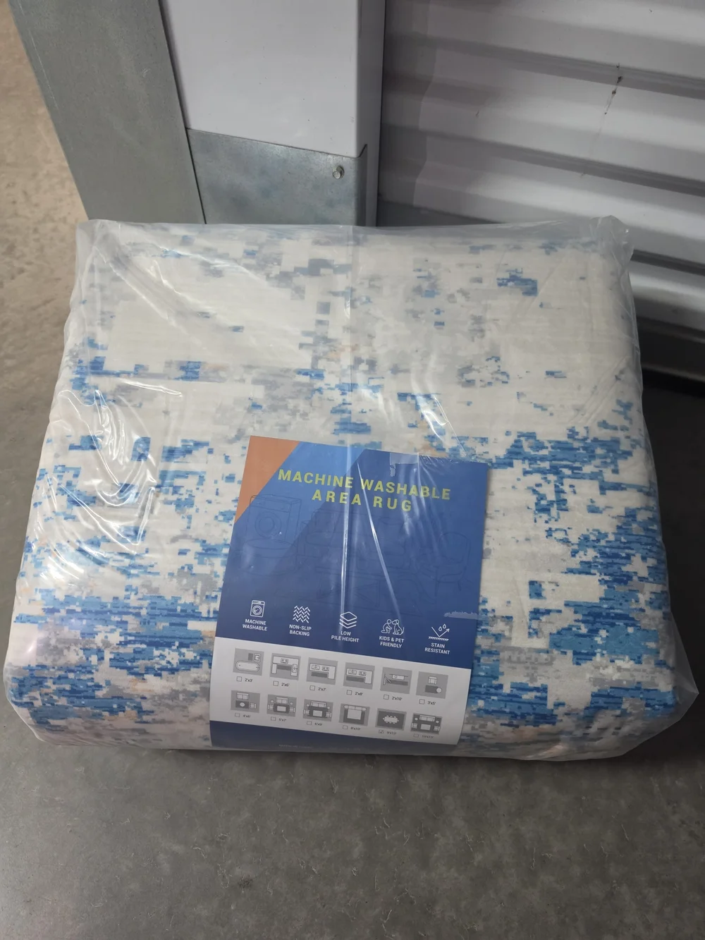 Machine Washable Blue & White Area Rug - Home Bedding
